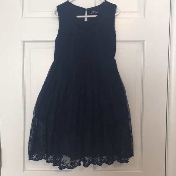 art class Other - Gorgeous navy dressy dress